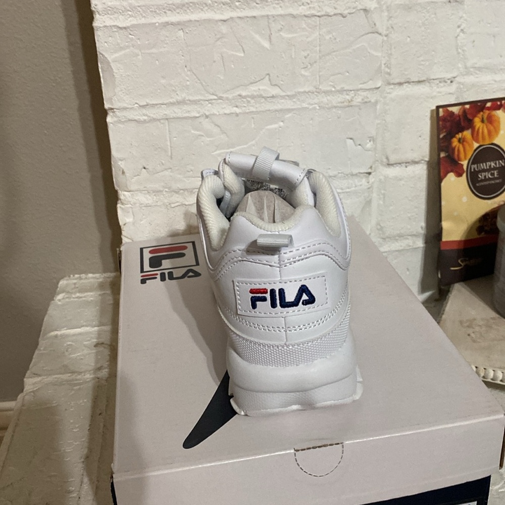 FILA - Picture 5 of 6